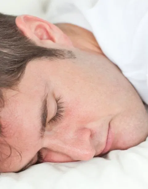 Zähneknirschen verursacht Gesundheitsprobleme